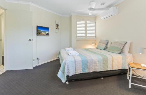 Sunshine Beach Apartment | Seaside apartment minutes from Sunshine Beach