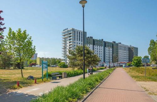 Przymorze Apartment | Seaside Baltea Park Seaside & Free Parking by Downtown Apartments