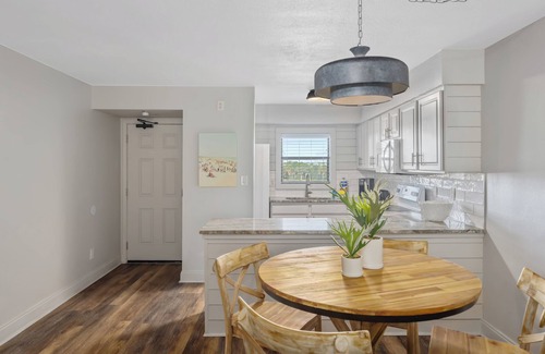 Orange Beach Condo | Seaside Beach & Racquet Club #4410 Orange Beach, AL Beachfront 2-bedroom condo