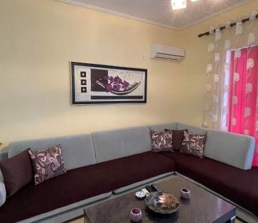 Qender Apartment | Seaside Bliss Apartment 1