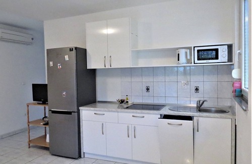 Mandre Apartment | Seaside Bliss in Mandre