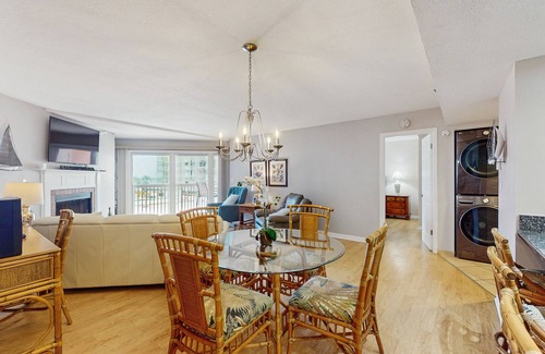 Indian Shores Condo | Seaside bliss with scenic Gulf-view balcony & beachfront heated pool & spa