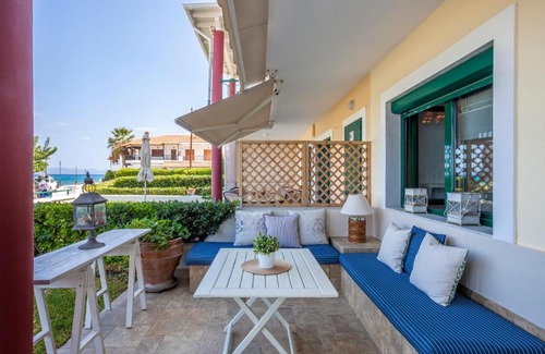 Pefkochori House | Seaside Bungalow