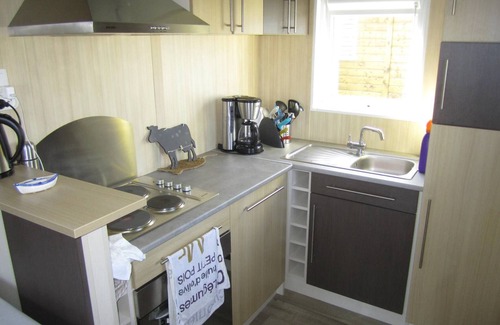 Grandcamp-Maisy Ski Chalet | Seaside chalet on the landing beaches, indoor swimming pool