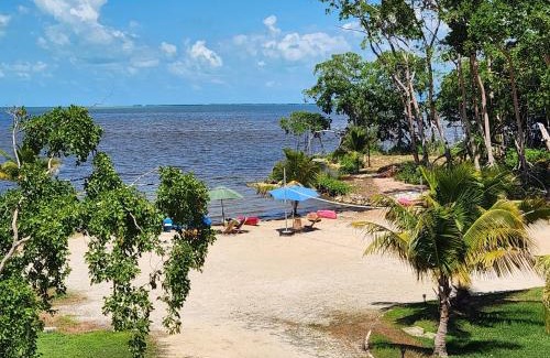Belize City Hotel | Seaside Chateau Resort