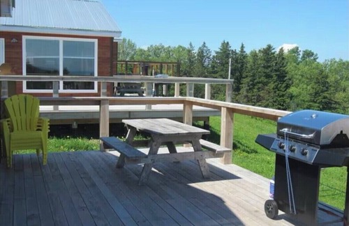 Arisaig Cottage | Seaside Cottage at Steinhart Distillery with ocean views. Pet-friendly!