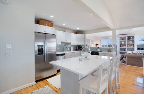 Madaket Cottage | Seaside cottage minutes to beach, sweeping views over pond & conservation land.