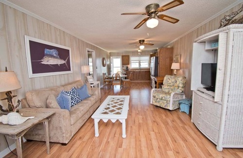 Morehead City House | Seaside Cottage, Soundfront House in Beaufort, NC