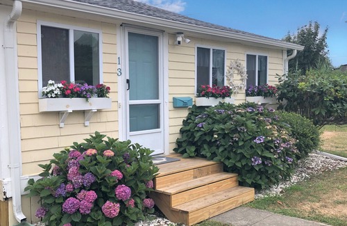 Fairhaven House | Seaside Cottage Steps to Beach/Close to Ferry to Martha's Vineyard & Nantucket