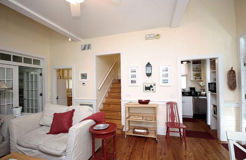 Seaside House | Seaside "Creole" | 2 BR | Steps to 2 pools | 2 Bikes| Private Parking