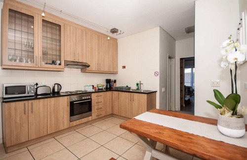 Big Bay Apartment | Seaside Deluxe Apartment, upmarket self catering accommodation in Big Bay