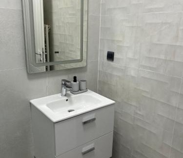 Constanta Apartment | Seaside Elegance Mamaia Năvodari by Mihaela