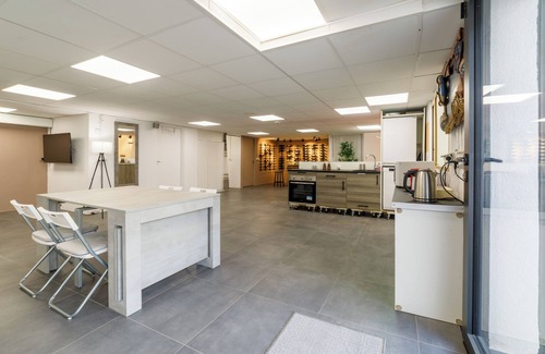Le Mourillon House | "Seaside Escape - Air-conditioned Lower Villa 2 minutes from the Beach"