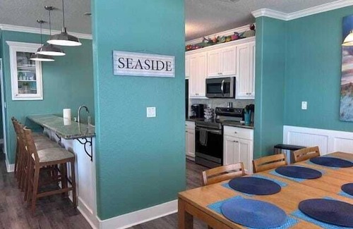 Crystal Beach House | Seaside Escape Summar