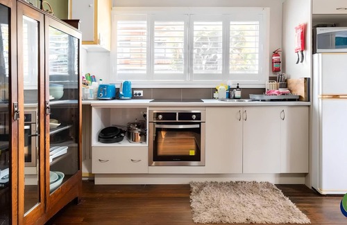 Cronulla Apartment | Seaside Escape: Walk to Beach & Cronulla Golf Club - Sleeps 3