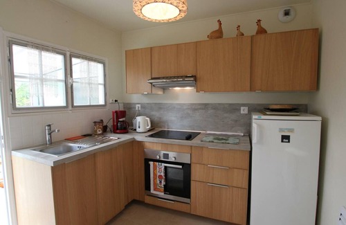 Saint-Pair-sur-Mer Cottage | Seaside Getaway: Pet-Friendly, 3BR, WiFi, Garden, Near Beach & Mont Saint-Michel