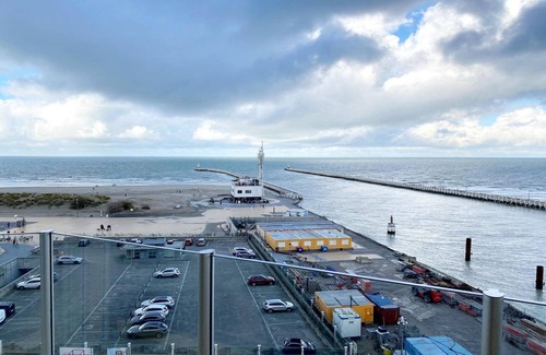 Nieuwpoort-aan-Zee Apartment | Seaside Getaway w/Balcony