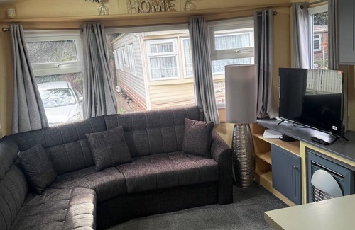 Chapel Saint Leonards Ski Chalet | Seaside Getaways Chapel Saint Leonards - sleeps 6