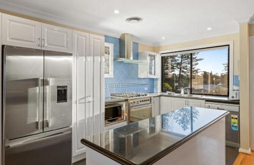 The Entrance North House | Seaside Haven on Hutton Road