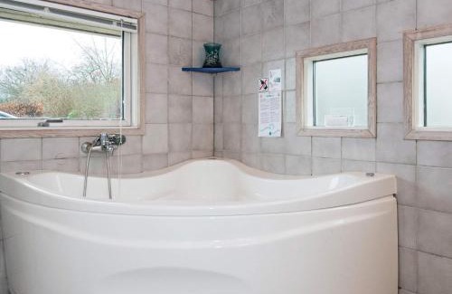 Bjert House | Seaside Haven with Spa - By Traum Ferienwohnungen