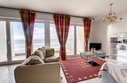 Saint-Martin de Brehal Apartment | Seaside holiday flat with terrace