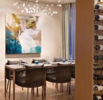 Lower Lonsdale Hotel | Seaside Hotel North Vancouver