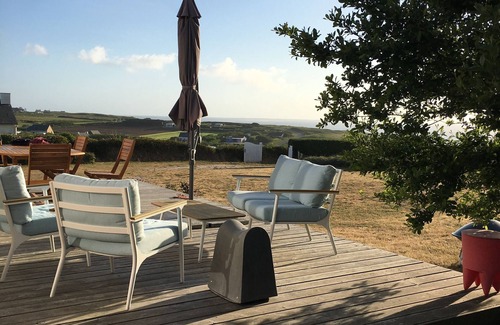 Plouarzel House | Seaside house. Magnificent sea views. Beach a 5-minute walk away. Finistère.