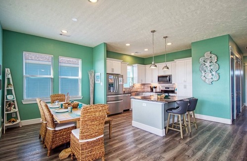 Surfside Beach House | Seaside Oasis-Family/Beach Getaway-Purified H2O!