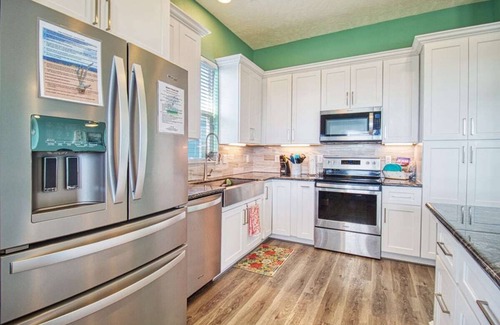 Surfside Beach House | Seaside Oasis-Family/Beach Getaway-Purified H2O!