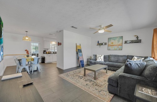 Ponte Vedra Beach House | Seaside Paradise: Dive into Luxury with Saltwater Pool, Spa, and Chemical-Free Bliss