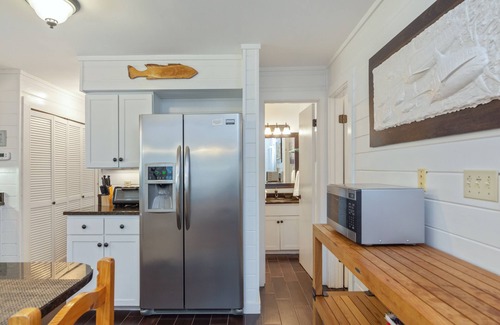 Seaside House | Seaside "Persuasion" | 3 BR | Sleeps 8 |Tower Views | Steps to Beach