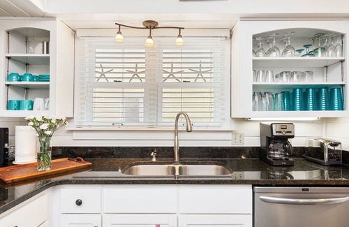 Seaside House | Seaside "Persuasion" | 3 BR | Sleeps 8 |Tower Views | Steps to Beach