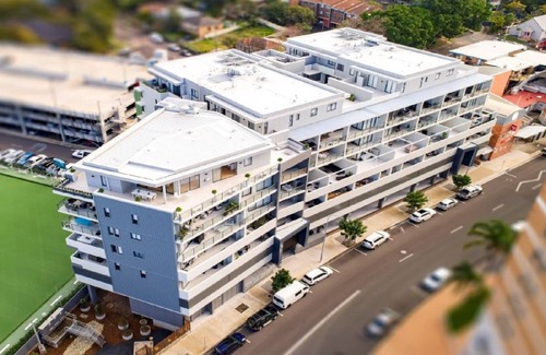Terrigal Apartment | SEASIDE PINES | Short walk to beach | Accom Holidays