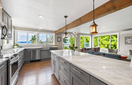 Tacoma House | Seaside Place at Dash Point Beach