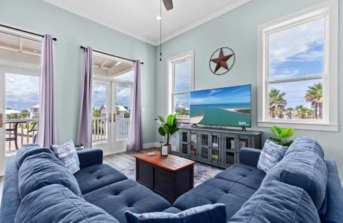The Shores House | Seaside Rendezvous - Private home across from community park home
