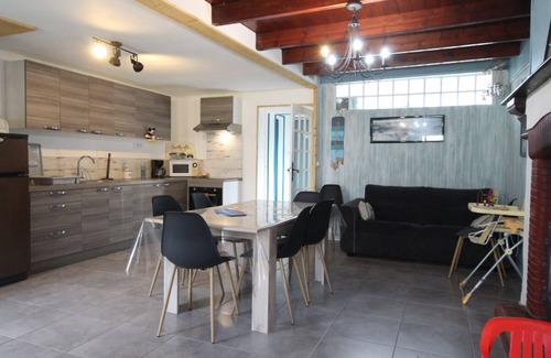 Bretteville-sur-Ay House | Seaside rental 5 minutes from the beach!