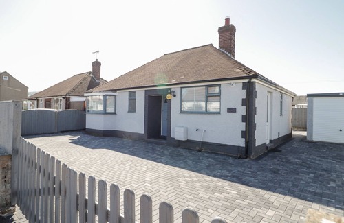 Prestatyn Cottage | Seaside Retreat