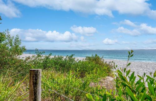 Hyams Beach House | Seaside Retreat, Hyams Beach