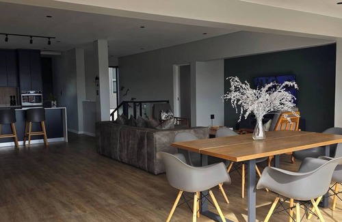 Langebaan House | Seaside Retreat in Langebaan with Hot Tub and BBQ
