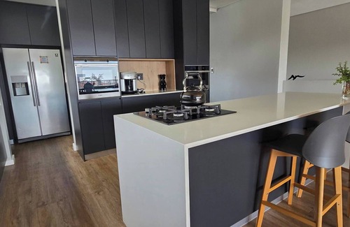 Langebaan House | Seaside Retreat in Langebaan with Hot Tub and BBQ