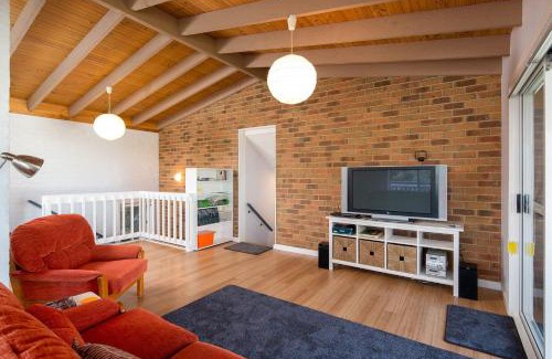 Rhyll House | Seaside Retreat in Rhyll