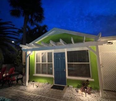Indian Rocks Beach Apartment | Seaside Retreat Cottages #1