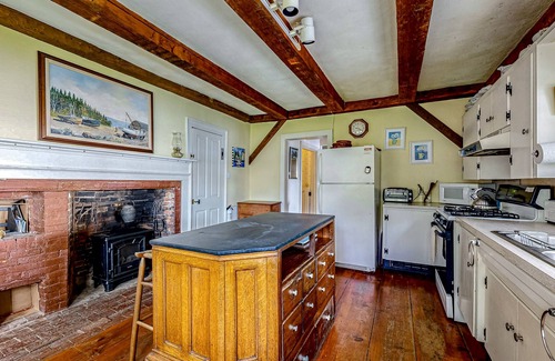 Belfast House | Seaside Sanctuary: Elegant Family Compound on the Water with stunning Ocean View