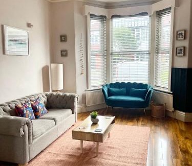 Lytham St. Anne's Apartment | Seaside Seashell Suite