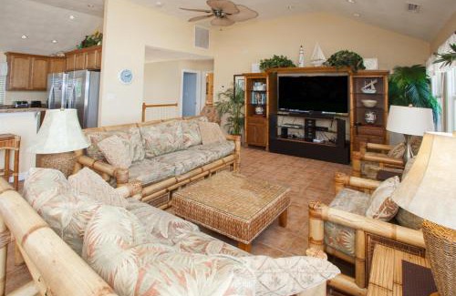 Sandbridge House | Seaside Serenade