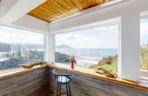 Port Orford Hotel | Seaside Serene