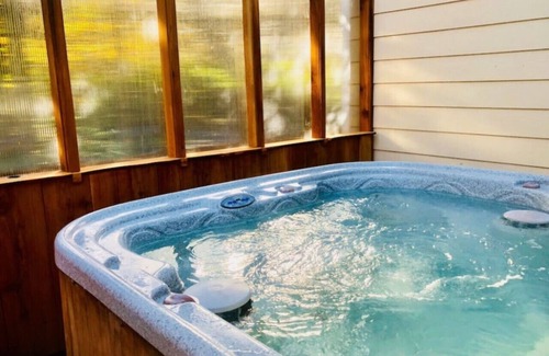 Grayland House | Seaside Serenity at Starfish Beach Bungalow With Hot Tub