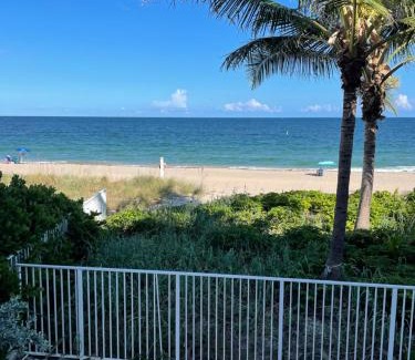 Lauderdale-by-the-Sea Apartment | Seaside serenity studio