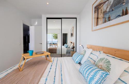 La Herradura Apartment | Seaside Spa Luxury Flat - Jacuzzi - Sauna - Sea view