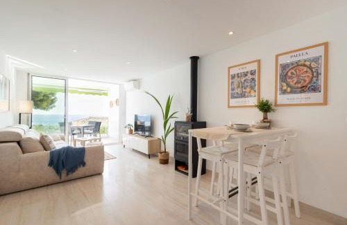La Herradura Apartment | Seaside Spa Luxury Flat - Jacuzzi - Sauna - Sea view